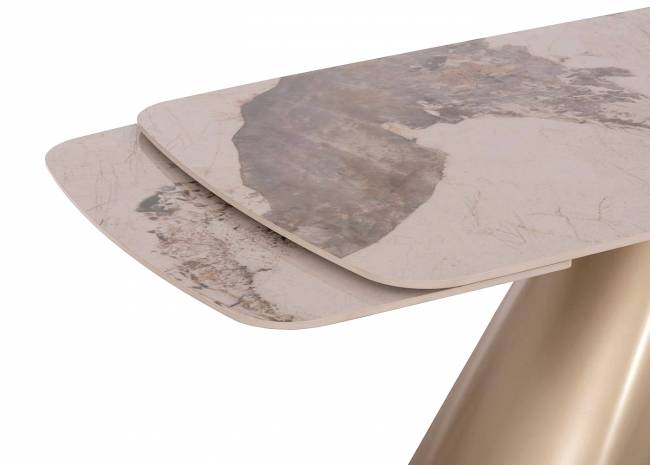 ΑΝΟΙΓΟΜΕΝΗ